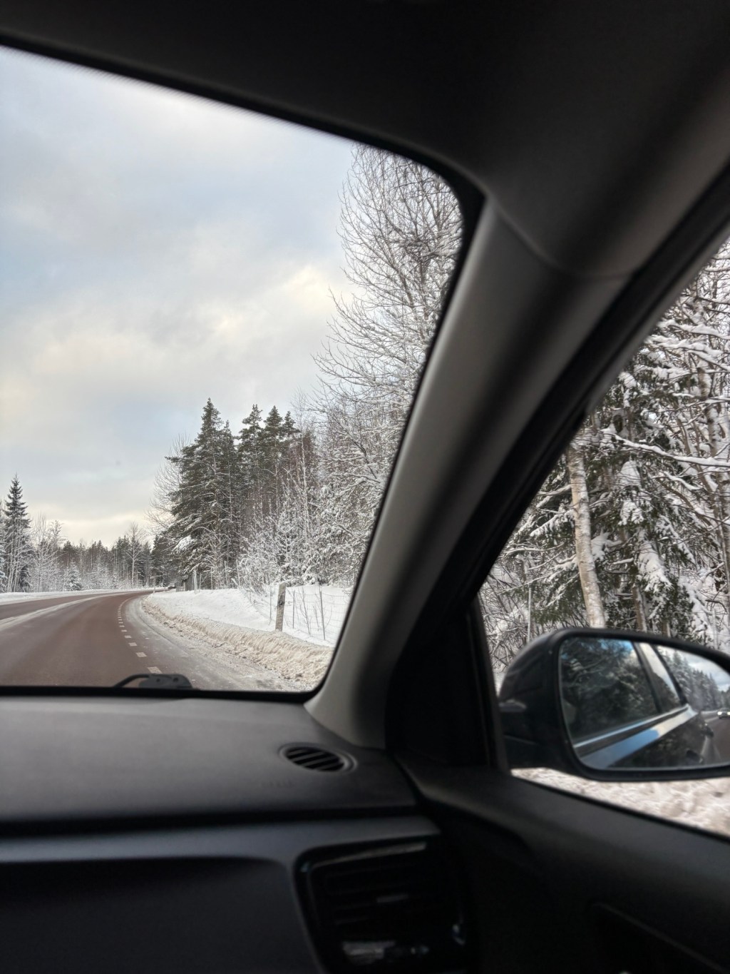 Shoppning, snö &&nbsp;presentletande